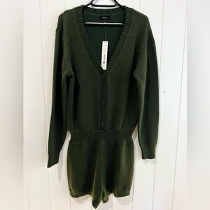 Aqua  NWT Sweater Romper Jumpsuit V-Neck Long Sleeves button front size M Green